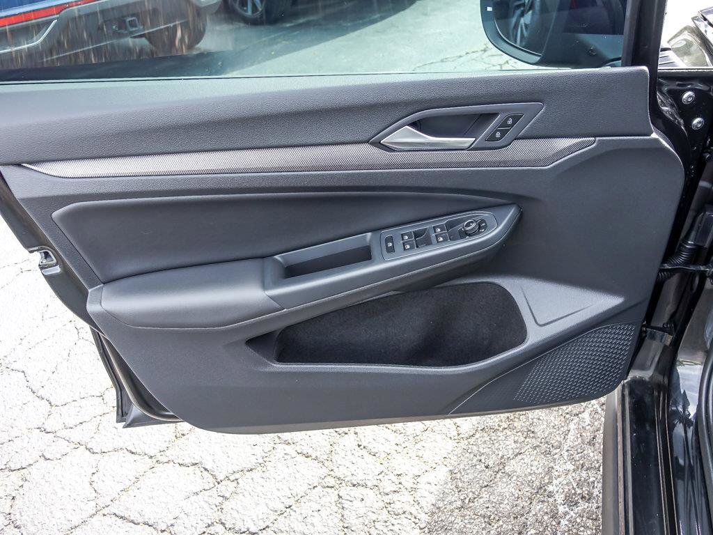 Used 2025 Mythos Black Metallic Volkswagen SE image 20