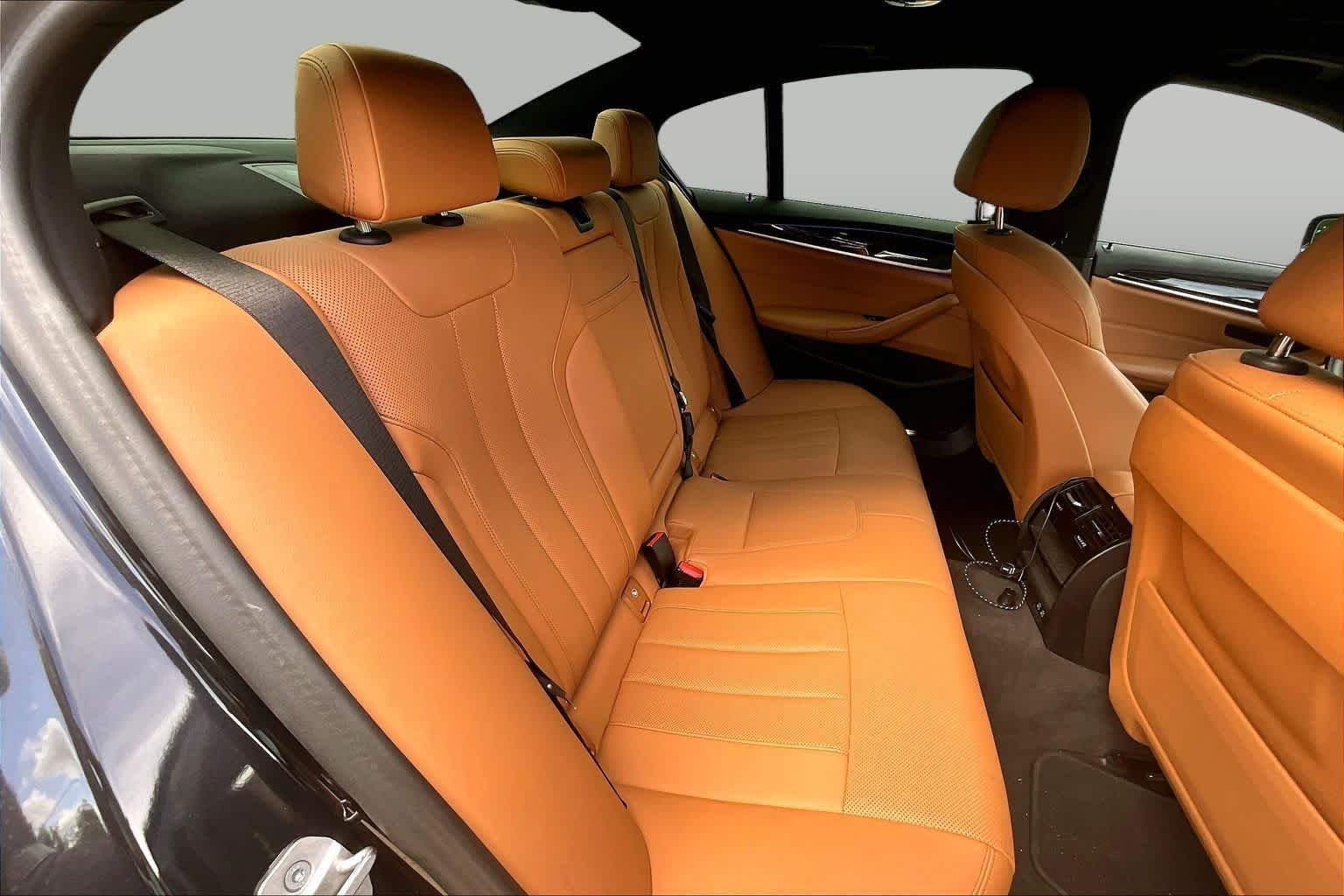 Used 2023 Dark Graphite Metallic BMW 530i image 20