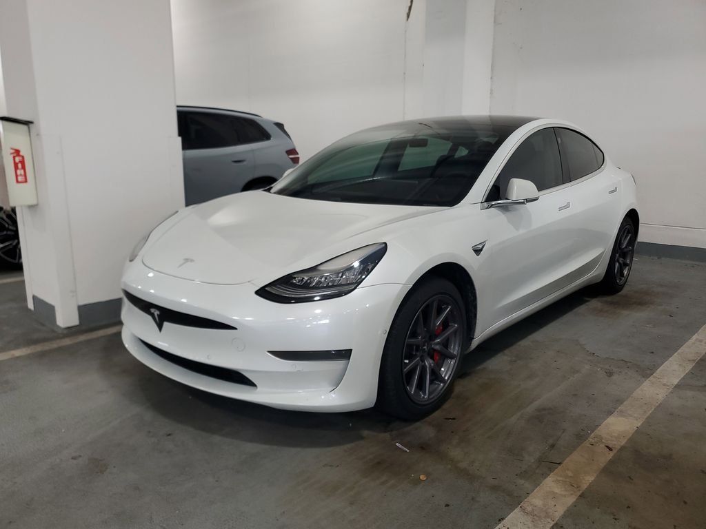 2020 Tesla Model 3's photo