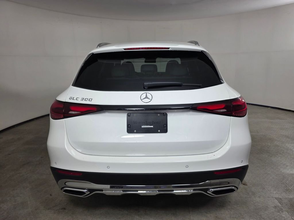 New 2027 Polar White Mercedes-Benz GLC 300 image 5