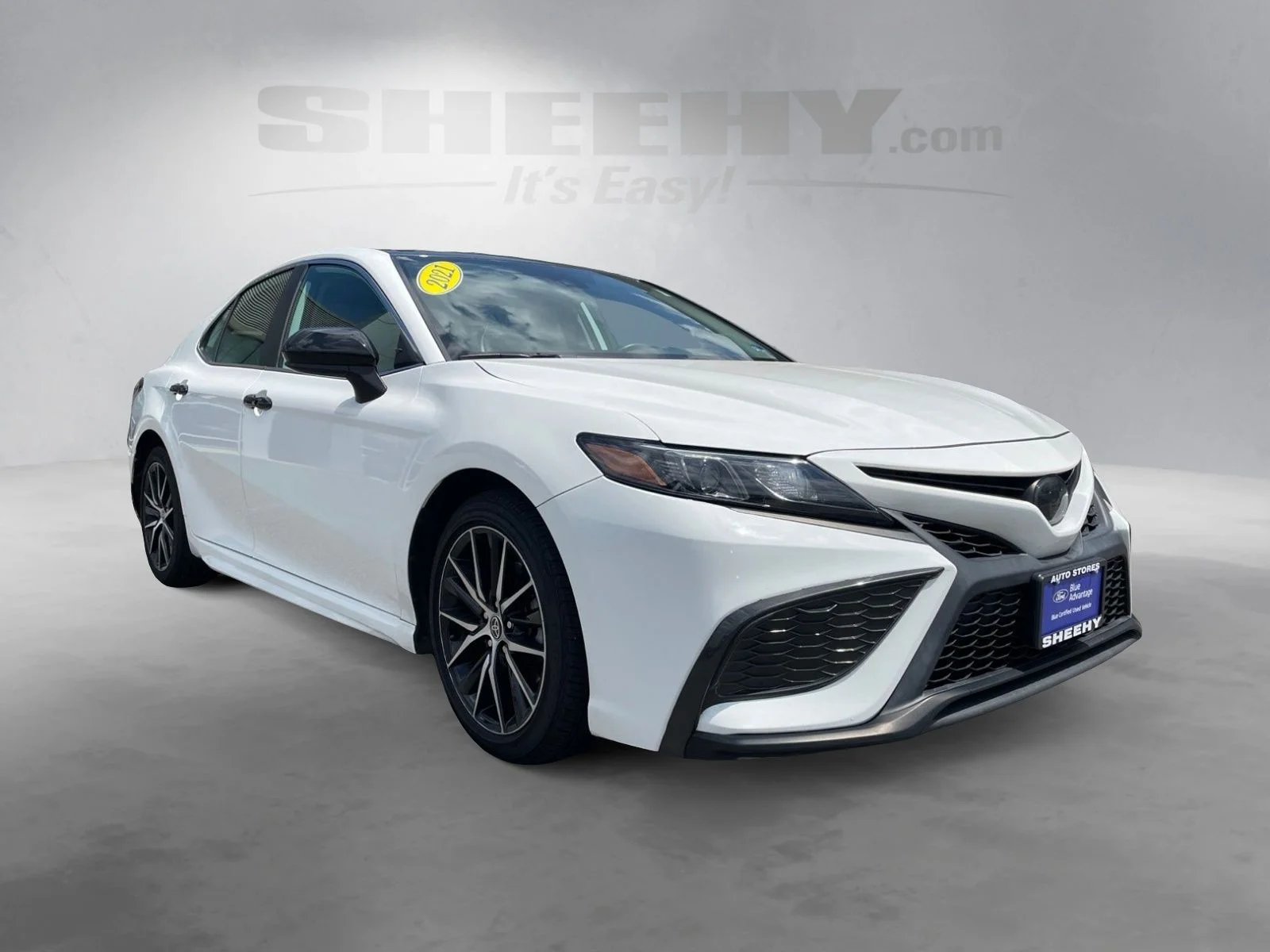 Used 2021 White Toyota SE image 2