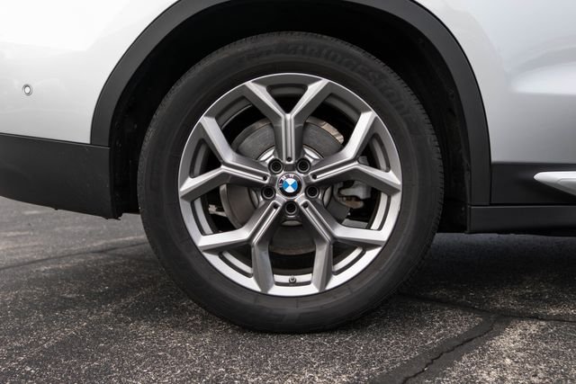 Used 2020 Glacier Silver Metallic BMW xDrive30i image 10
