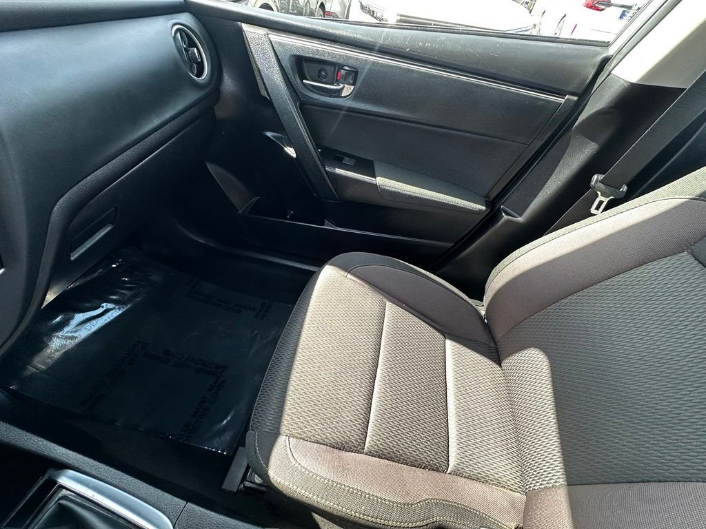 Used 2017 White Toyota LE image 29