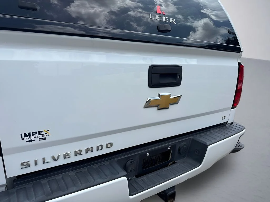 Used 2017 White Chevrolet 2LT image 28