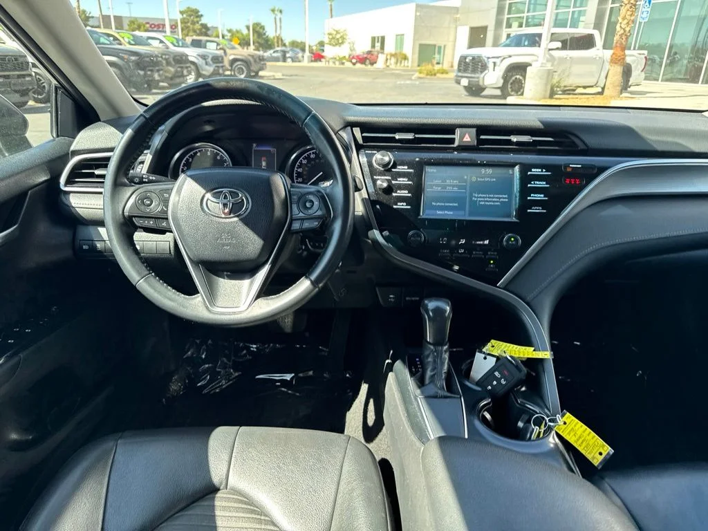Used 2018 Gray Toyota SE image 17