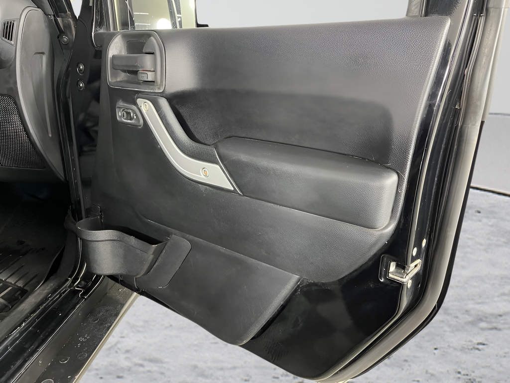 Used 2011 Black Jeep Rubicon image 12