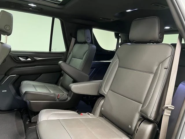 Used 2023 White GMC Denali image 42
