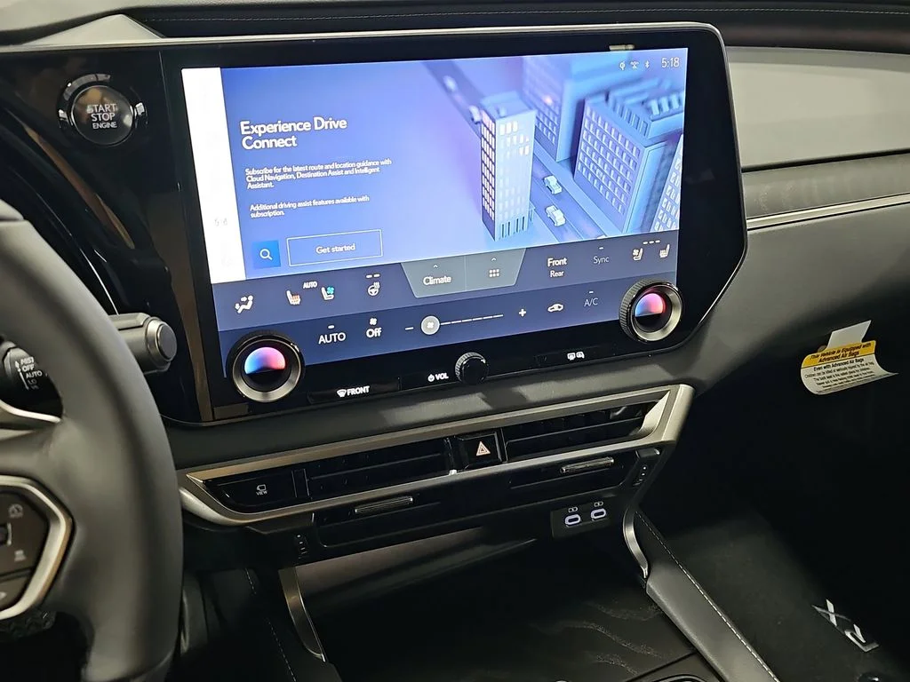 New 2026 Eminent White Pearl Lexus PREMIUM image 18