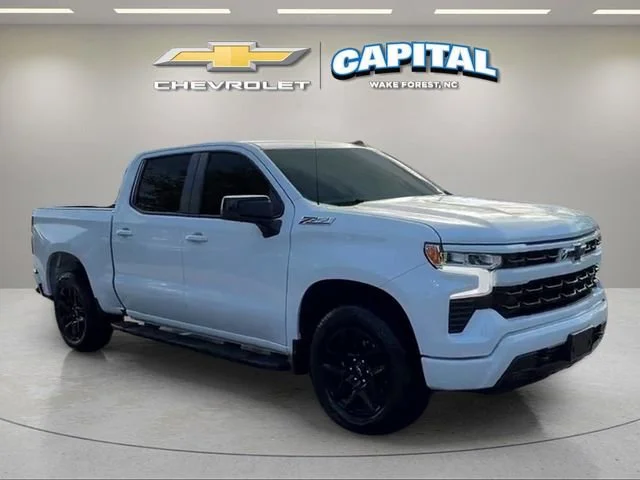 Used 2024 Summit White Chevrolet RST image 7
