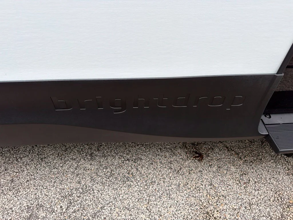 Used 2024 White BrightDrop Cargo image 6