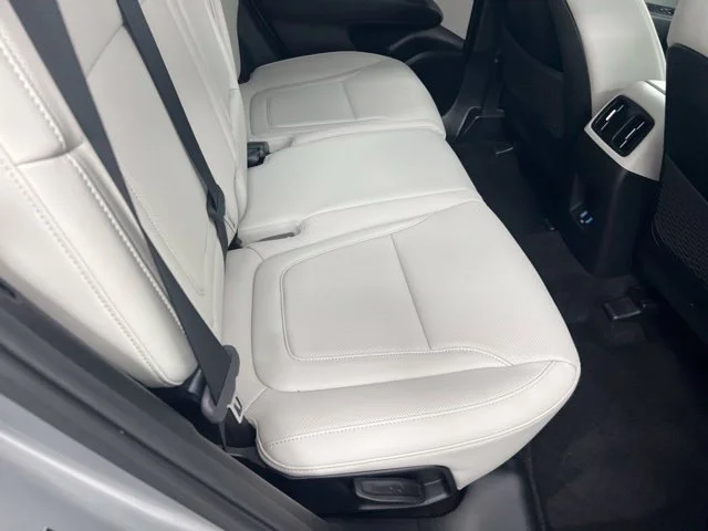 Used 2023 Silver Hyundai SEL image 23