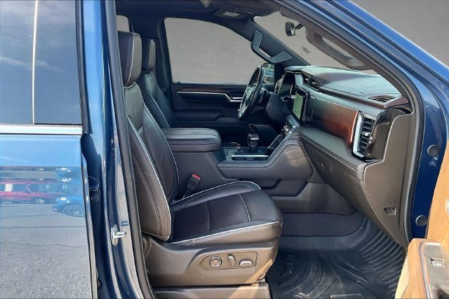 Used 2024 Blue GMC Denali image 5