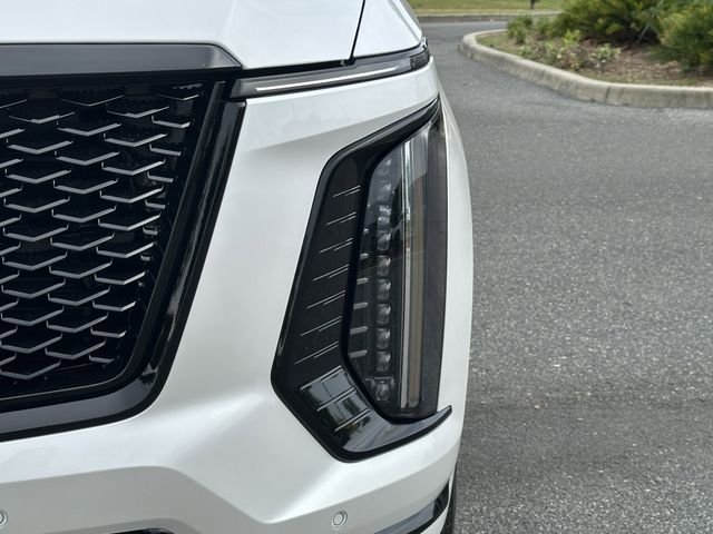 Used 2025 White Cadillac Sport image 9