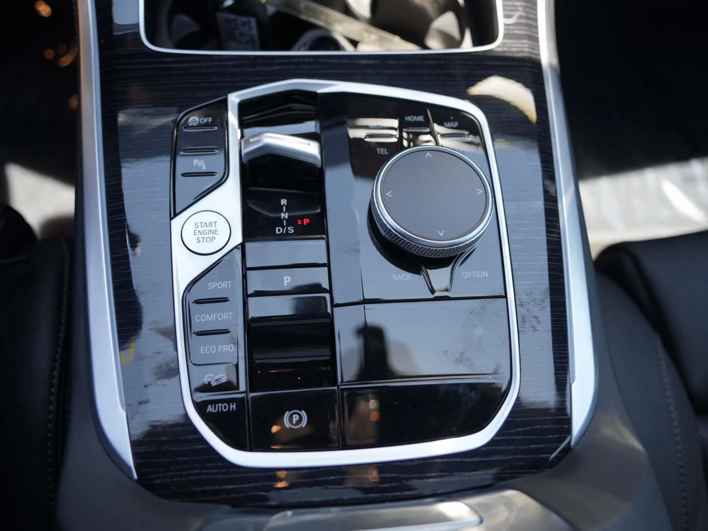 New 2026 Black Sapphire Metallic BMW xDrive40i image 23