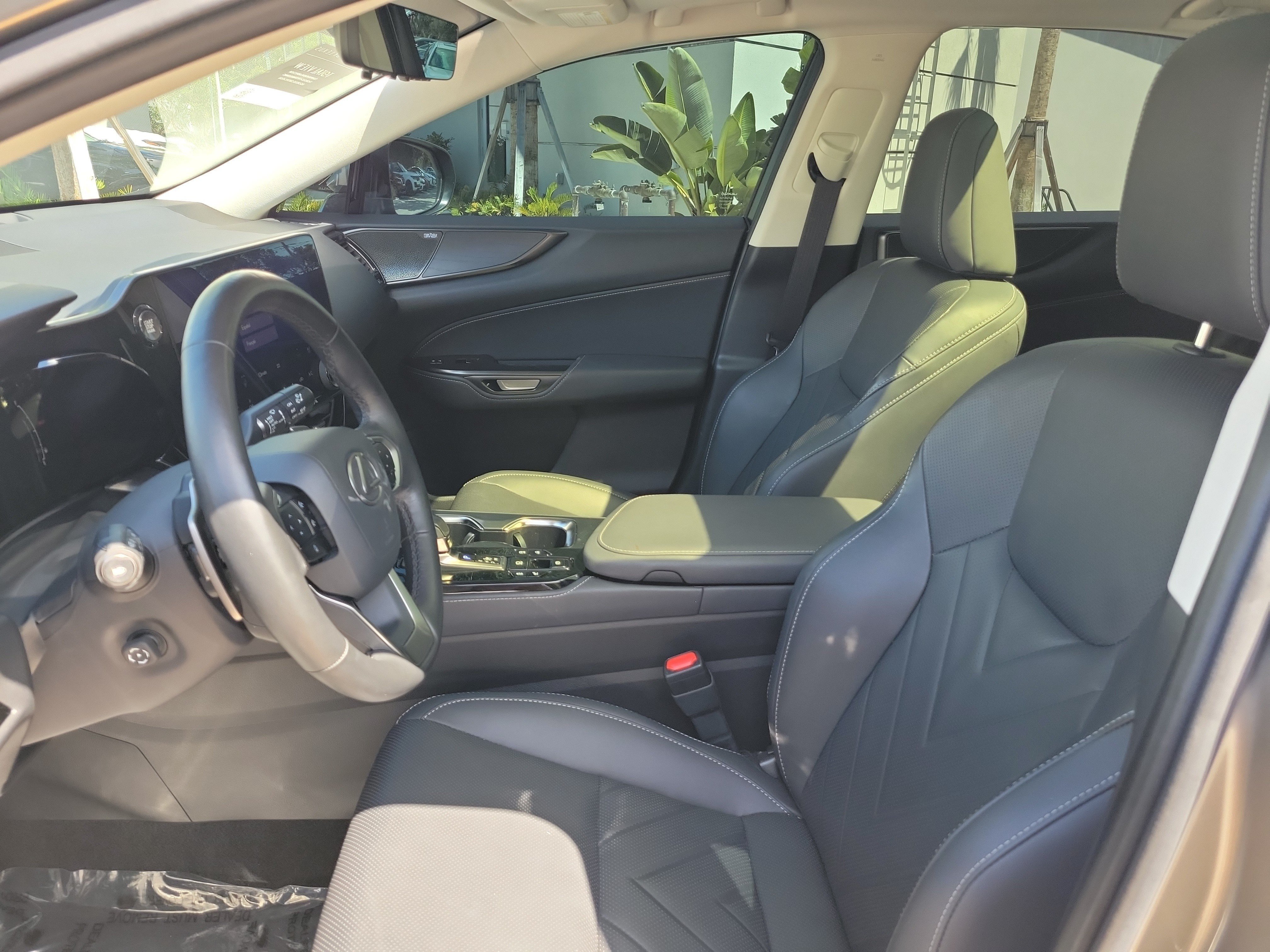 Used 2024 Silver Lexus 350 Luxury image 20