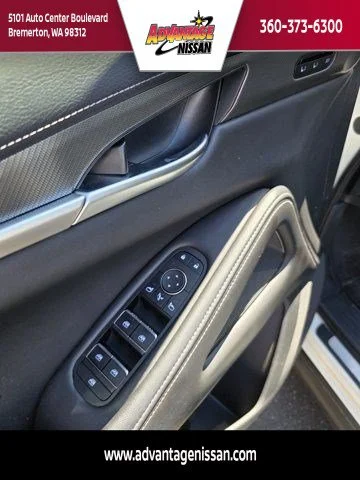 Used 2022 Majestic White INFINITI LUXE image 13