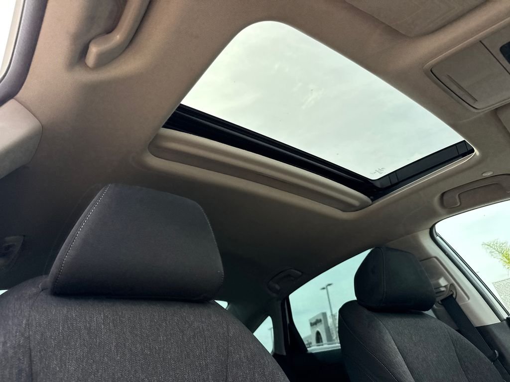 Used 2024 White Honda EX image 13
