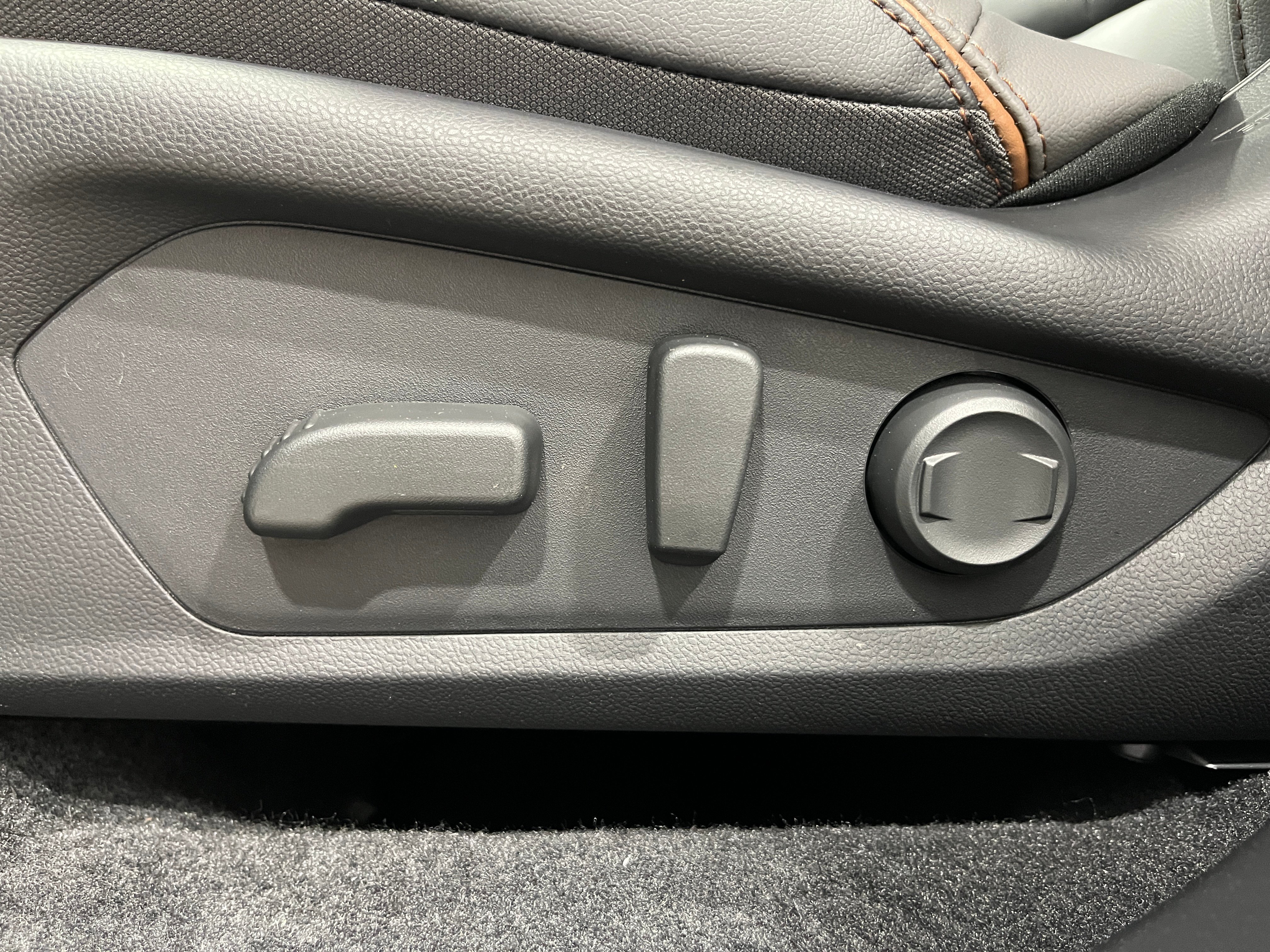 New 2026 CRYSTAL WHITE PEARL Subaru Sport image 13