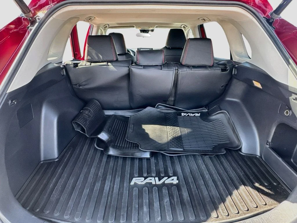 Used 2021 Red Toyota XLE image 33