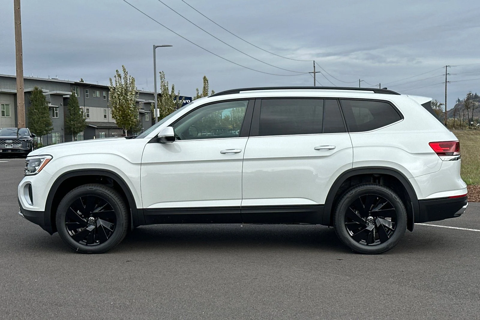 2026 Volkswagen Atlas SE w/Tech - Photo 6