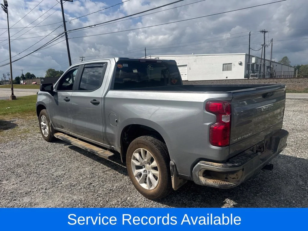 Used 2023 STERLING GRAY METALLIC Chevrolet Custom image 6