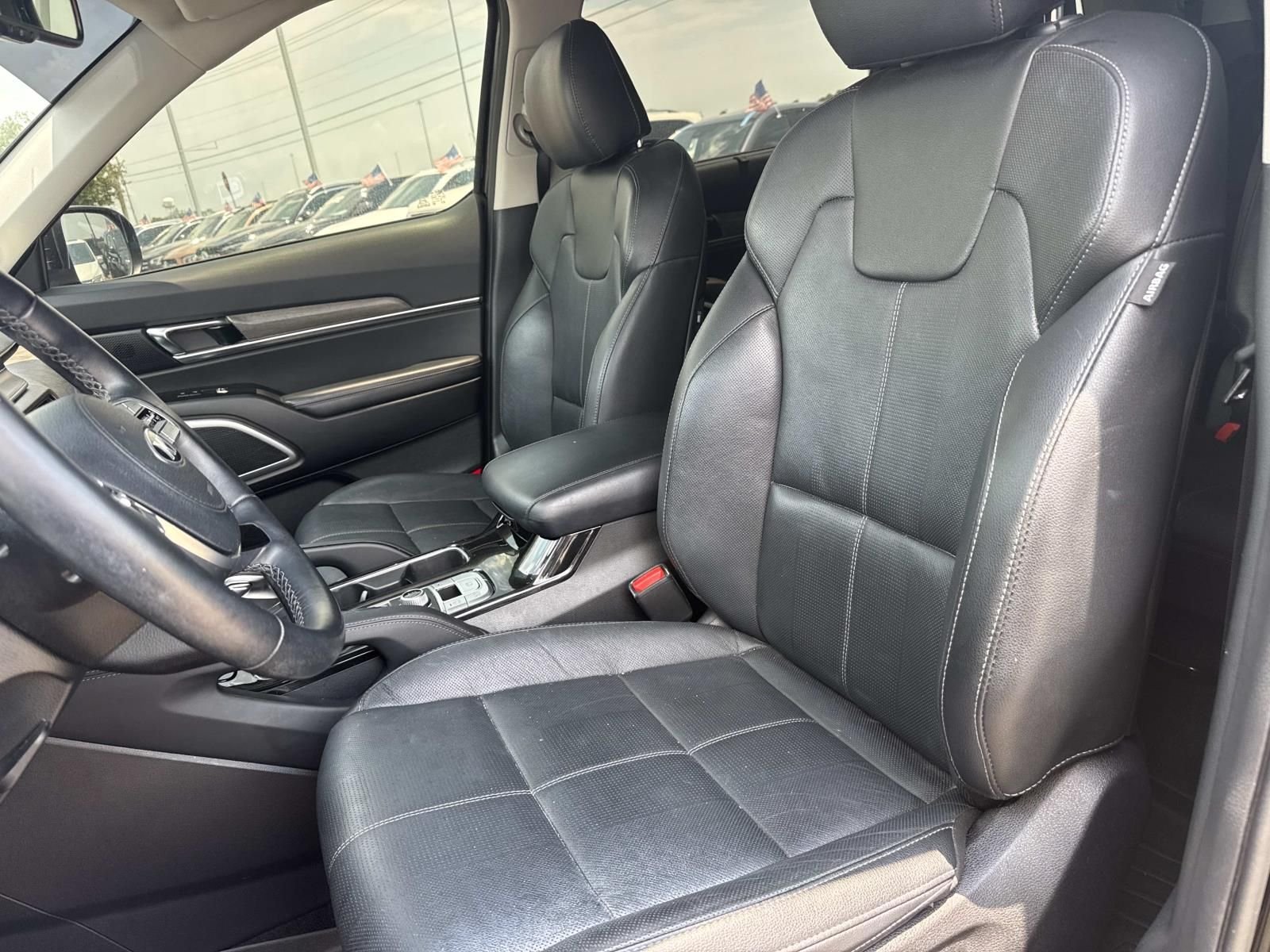 Used 2021 Black Kia EX image 19
