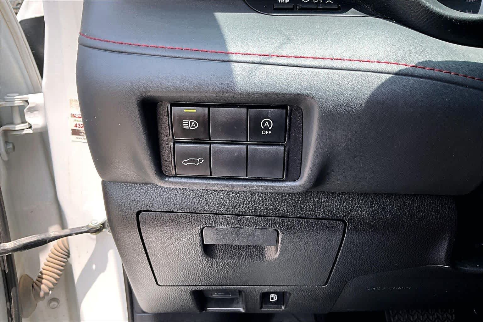 Used 2023 Wind Chill Pearl Toyota XSE image 34