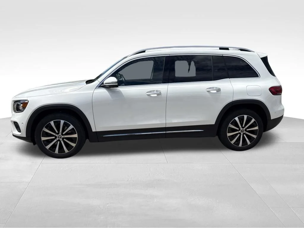 Used 2022 White Mercedes-Benz GLB 250 image 5