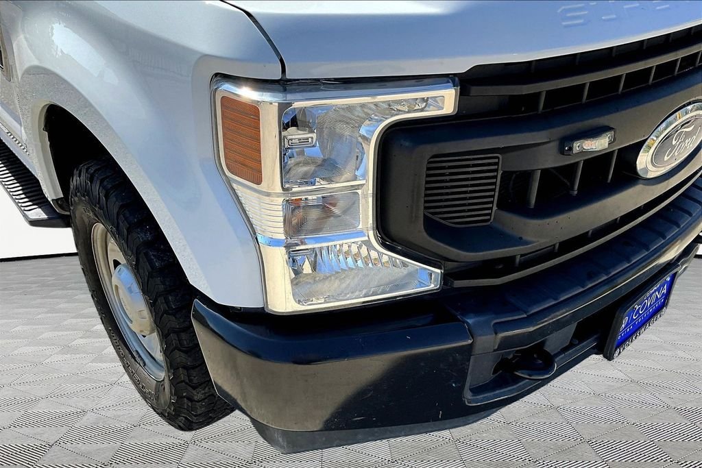 Used 2020 White Ford XL image 29