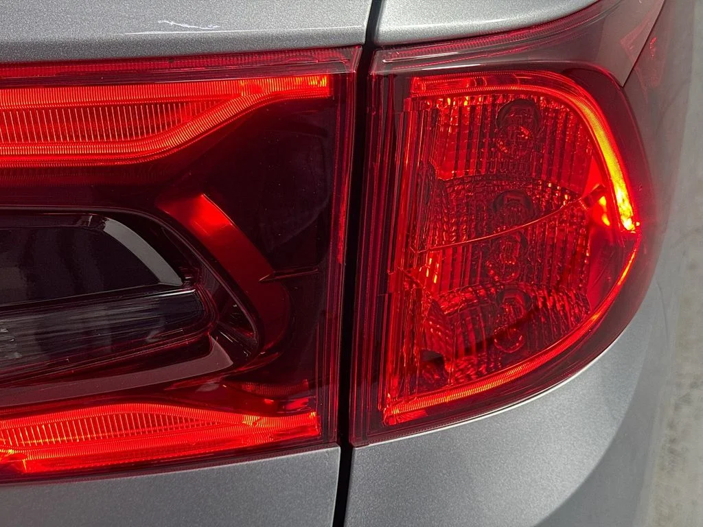 New 2026 Solar Silver Metallic Honda EX-L image 10