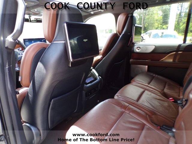 Used 2023 Infinite Black Metallic Lincoln Reserve image 17