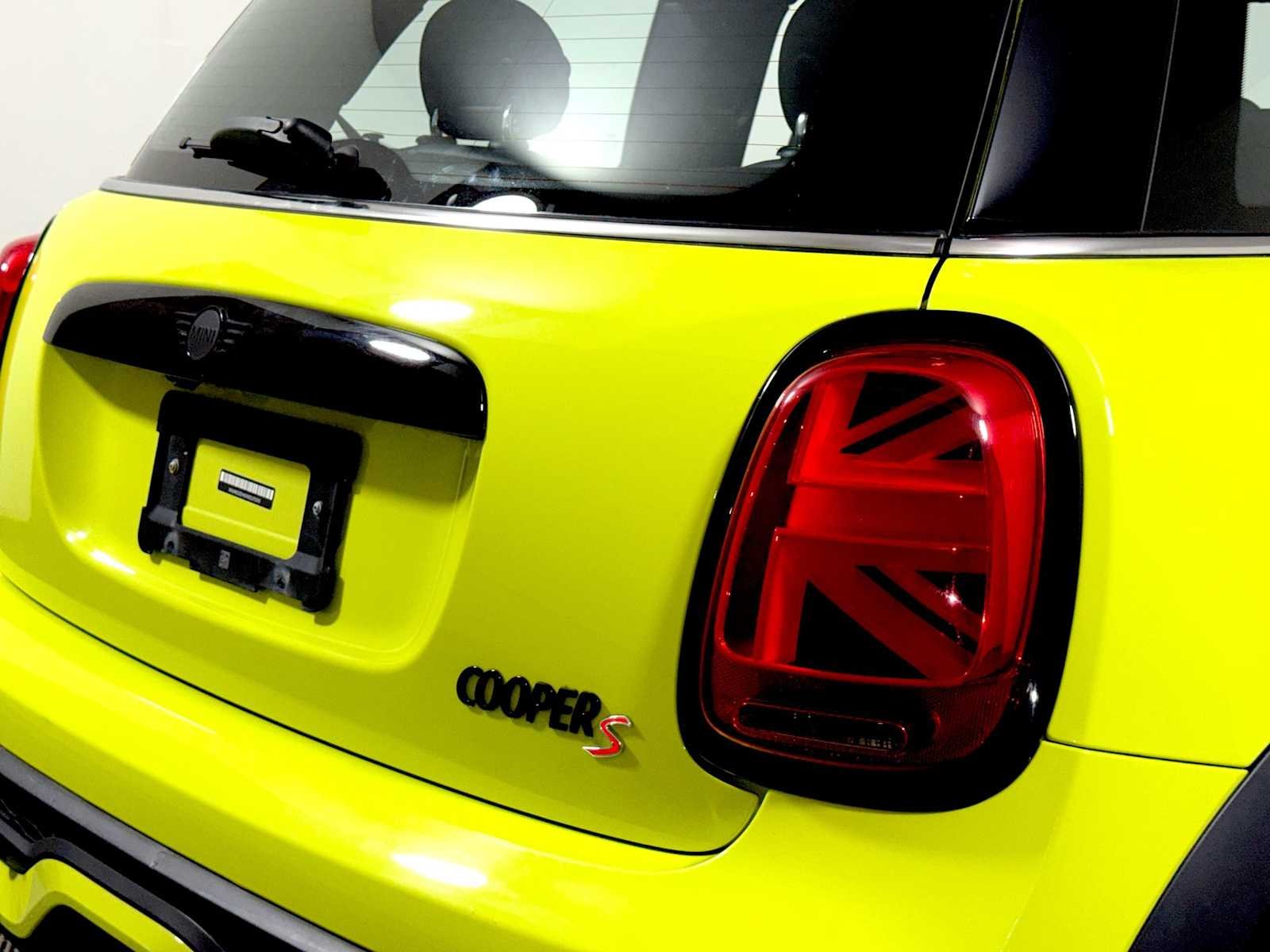 Used 2024 Zesty Yellow MINI Cooper S image 28