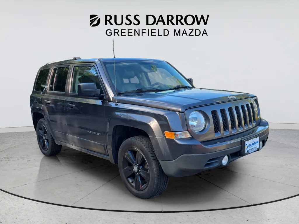 Used 2016 Gray Jeep Latitude image 7