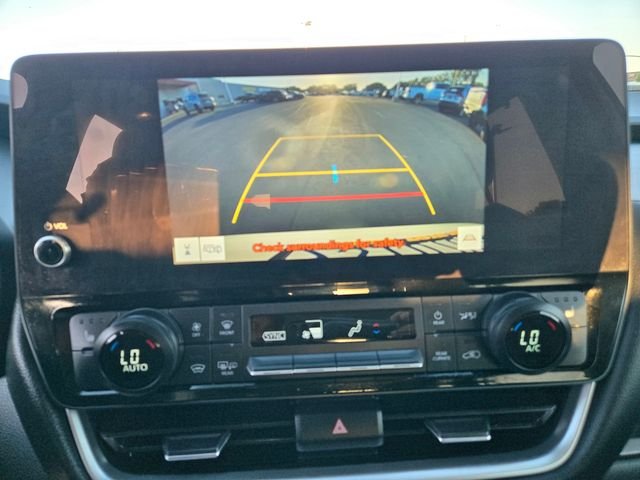 Used 2025 Off-white Toyota XLE image 11