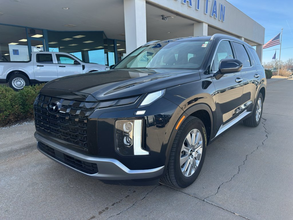 Used 2025 Moonlight Cloud Hyundai SEL image 3