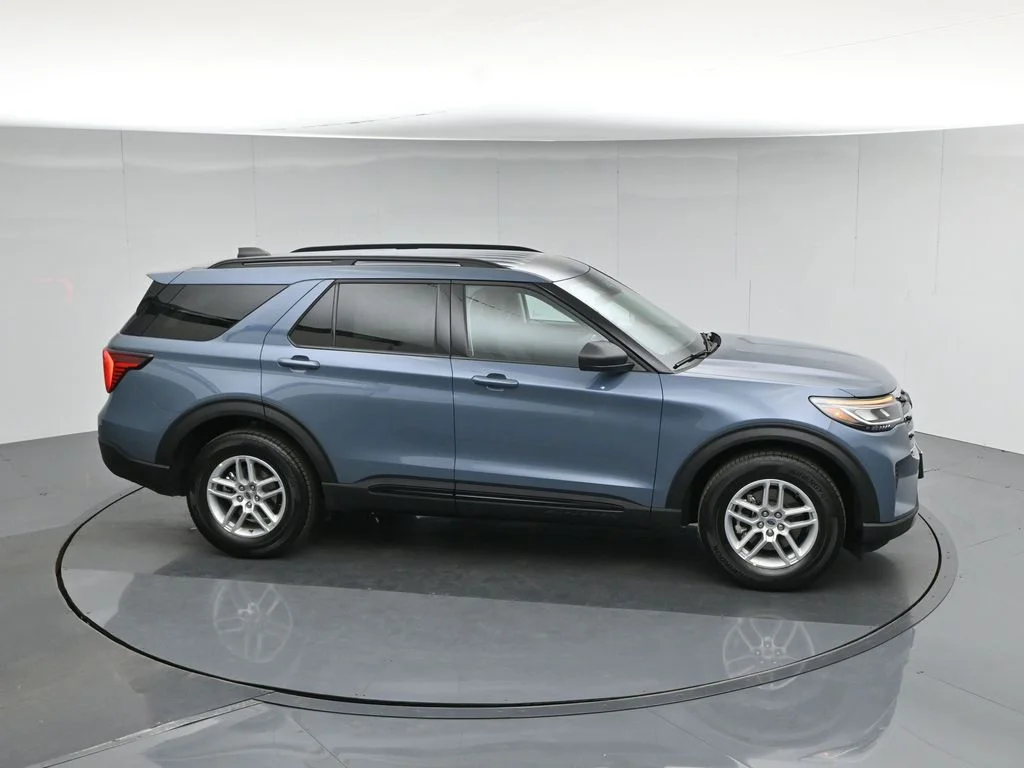 New 2026 Vapor Blue Metallic Ford Active image 53