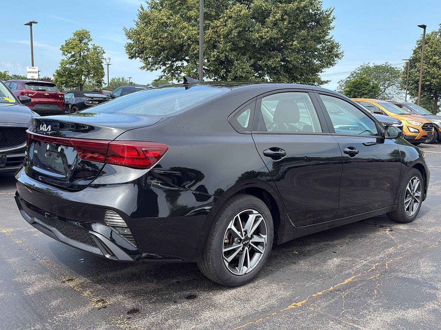 Used 2023 Aurora Black Pearl Kia LXS image 13