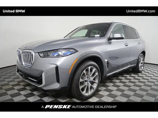 New 2026 Skyscraper Grey Metallic BMW X5 40i image 7