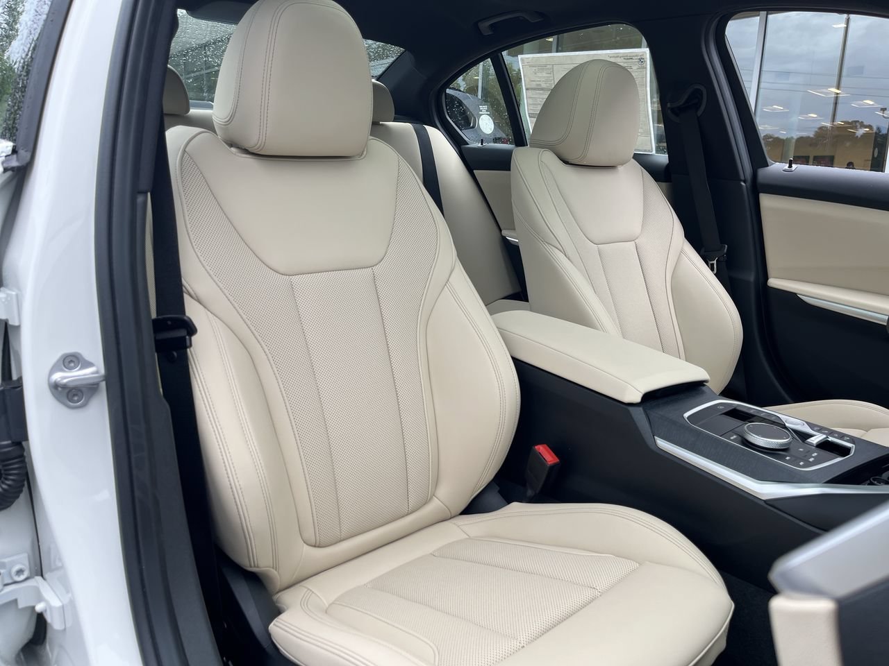 Used 2026 Alpine White BMW 330i image 35