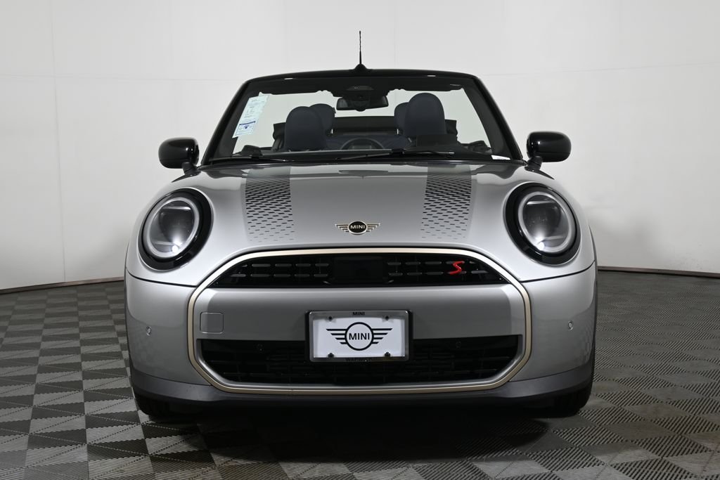 New 2026 Silver MINI Signature Plus image 15