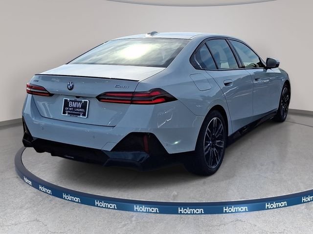 New 2027 Alpine White BMW 540i xDrive image 4