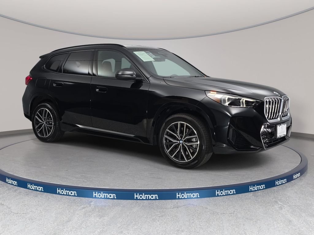 Used 2026 Black Sapphire Metallic BMW xDrive28i image 4