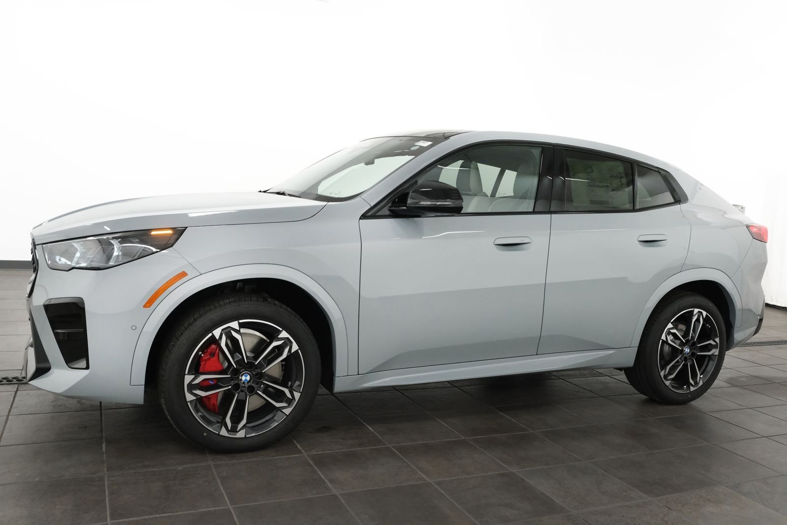 New 2027 Brooklyn Grey Metallic BMW xDrive28i image 2