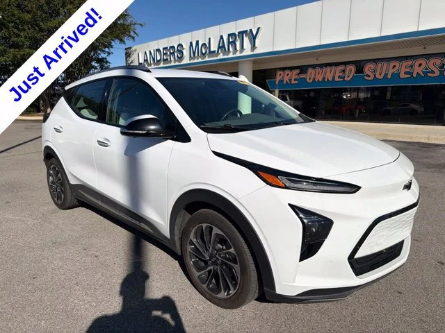 Used 2023 White Chevrolet Premier image 1