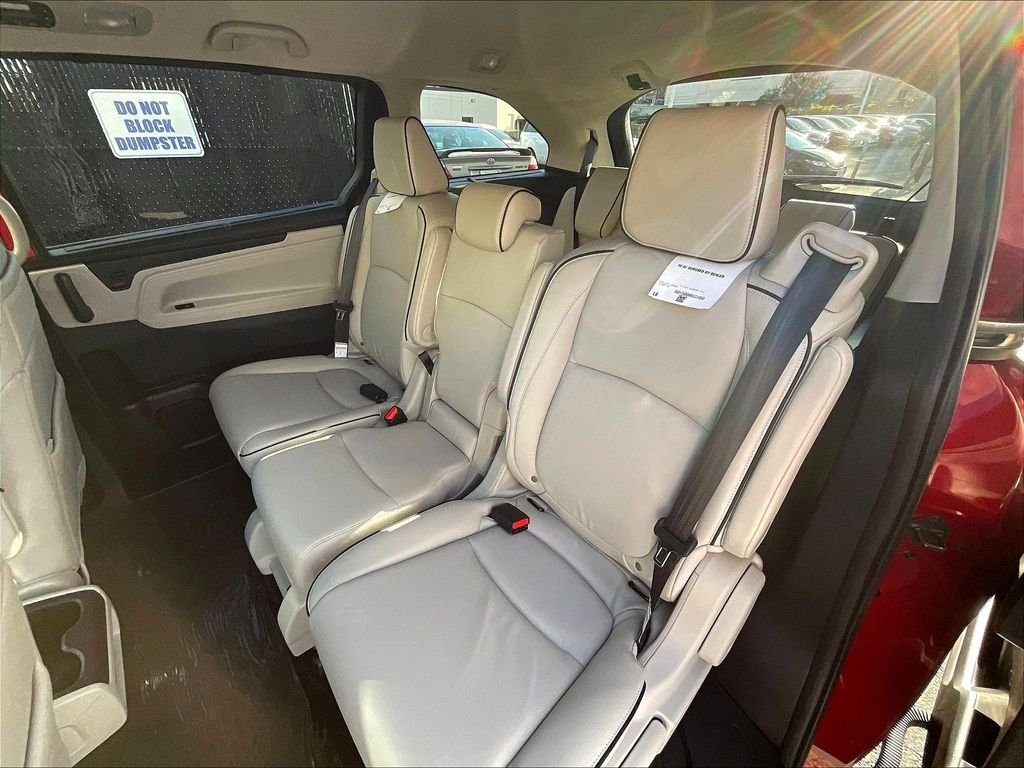 New 2026 Radiant Red Metallic II Honda Touring image 15