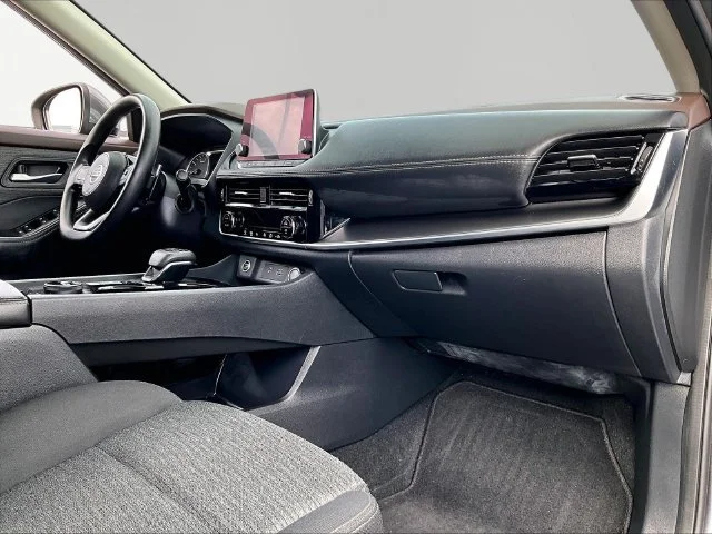 Used 2021 Gun Metallic Nissan SV image 14