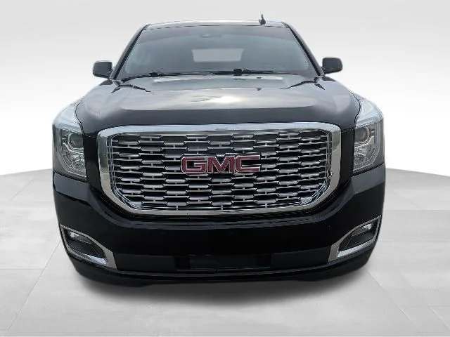 Used 2019 Black GMC Denali image 11