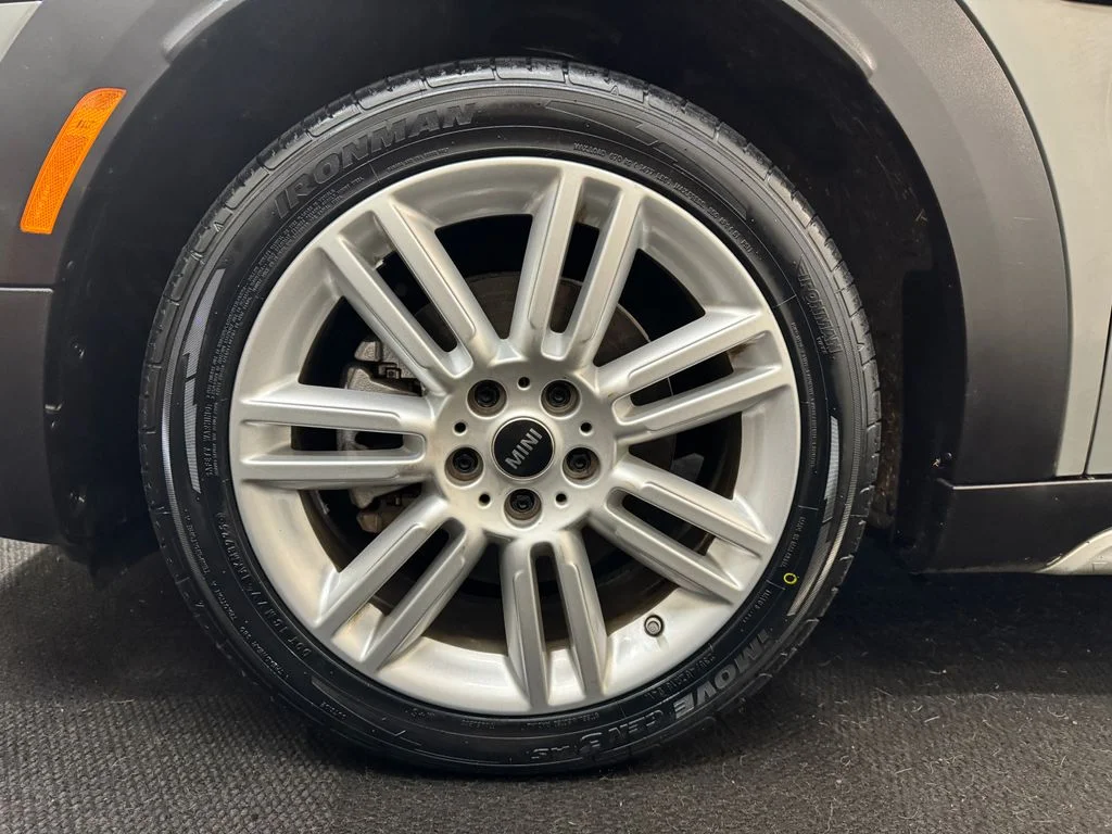 Used 2022 Gray MINI Base image 12