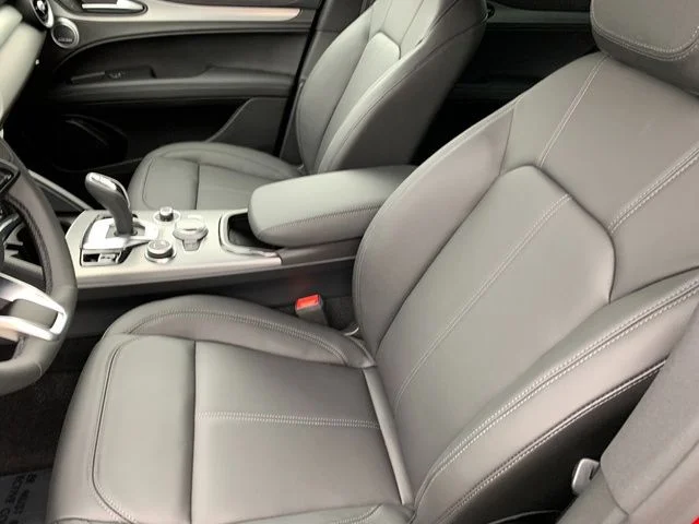 2026 Alfa Romeo Stelvio Base - Photo 12