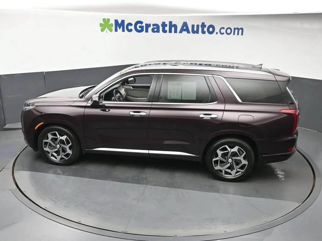 Used 2022 Red Hyundai Calligraphy image 25